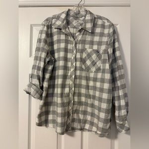 Women’s plaid button down shirt